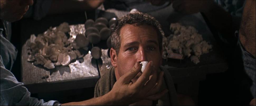 Hombre sentado en un silln

El contenido generado por IA puede ser incorrecto.